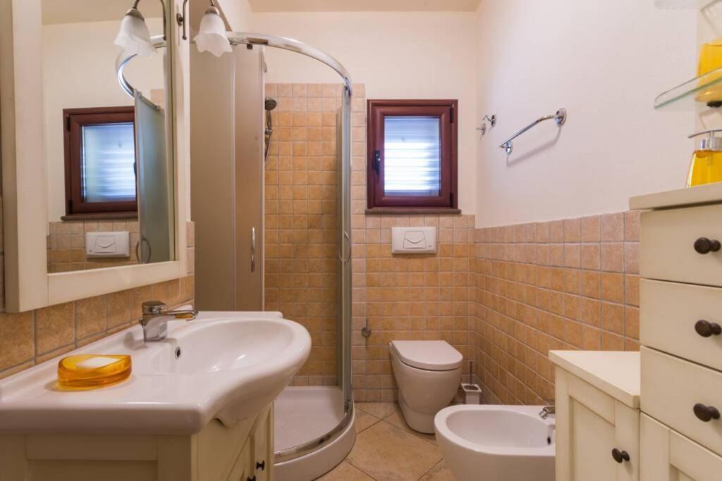 A Charming Country + Bikes And Kayaks Vakantiehuis Bosa